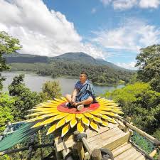 Read more about the article Spot Foto Terbaik di Danau Buyan, Bali